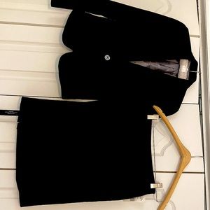 Pinstripe Black 2 pc Tahari pencil skirt and matching jacket. Size 0P